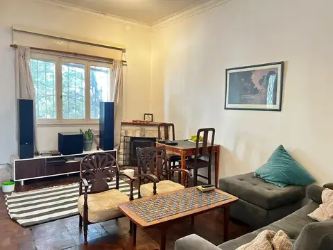 Casa 3 ambientes con 2 baños