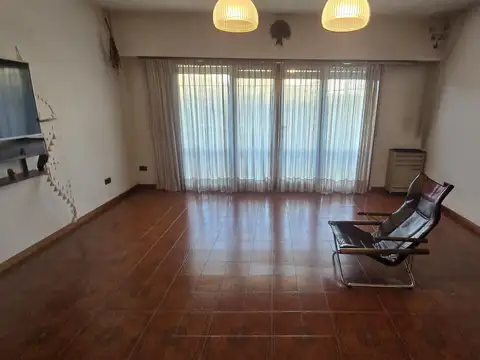 Venta Casa 5 Ambientes Quincho Parrilla Garage Apto Credito