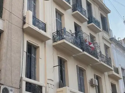 VENTA HOTEL PENSION EN MONSERRAT  