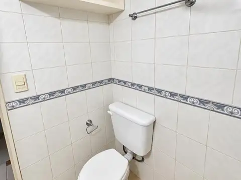 Departamento de 3 Ambientes con Excelente Conectividad - 1° Piso por Escalera