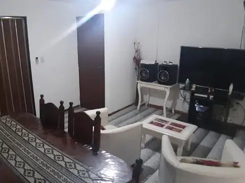 Depto Tipo Casa en Venta 40 años