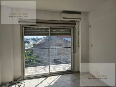 Avenida corrientes  al 6100