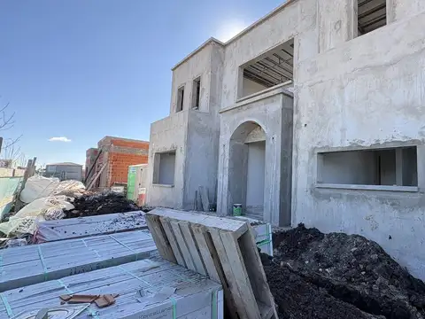 Casa en  Venta a estrenar Village Joven , Bella Vista