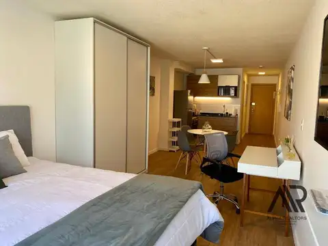 Alquiler De Hermoso Apto. Monoambiente Amoblado En Pocitos