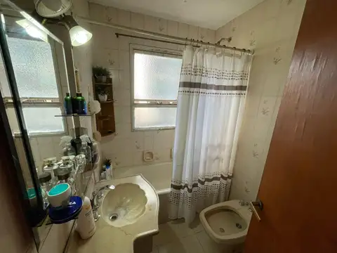 VENTA Departamento 4 ambientes con balcón al frente