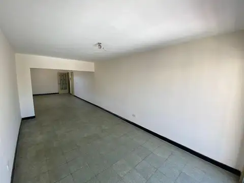 Oficina en Alquiler en Centro, $ 180.000