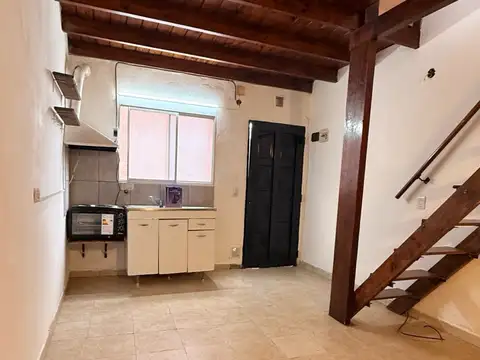 Depto Tipo Casa en Alquiler en Munro-Este, $ 575.000