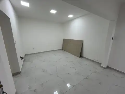 Luis Dellepiane 677 , Piso PB