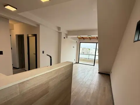 Depto Tipo Casa 5 ambientes con 1 baño