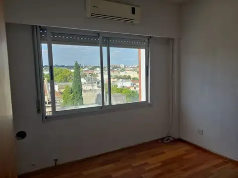 Departamento en Alquiler en Caseros, $ 550.000