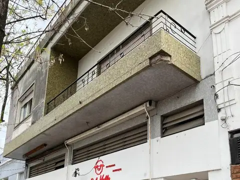 Departamento 2 ambientes en PH en alquiler uso profesional!!