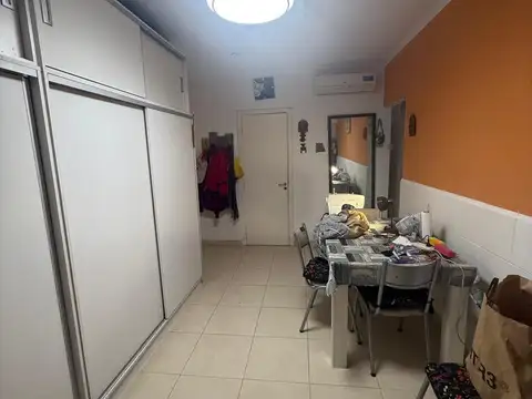 Departamento de dos ambientes sobre Av. Maipú al 300