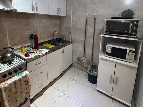 Departamento de dos ambientes sobre Av. Maipú al 300