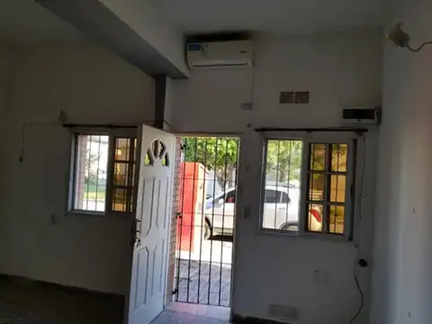 Kys, Florida 3011, Lanús, Provincia De Buenos Aires, Argentina