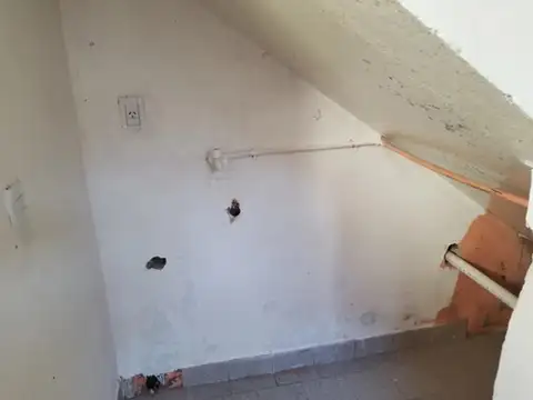 Kys, Florida 3011, Lanús, Provincia De Buenos Aires, Argentina