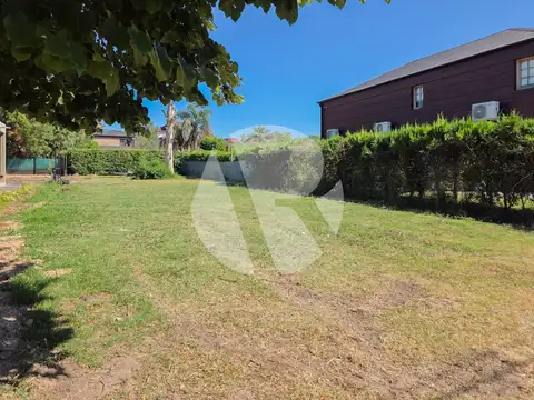 Terreno en Venta 42  mts Fondo