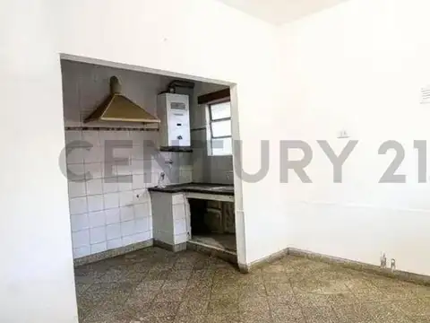 CASA INTERNA DE DOS DORMITORIOS EN BERISSO