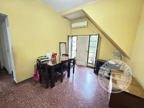 Casa con jardín en Olivos, ideal 2 familias