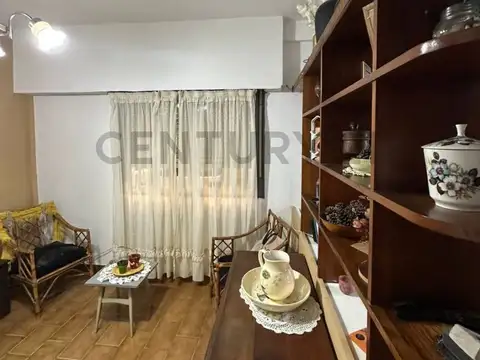 VENTA CASA 3 AMBIENTES / PATIO / COCHERA - SOLANO