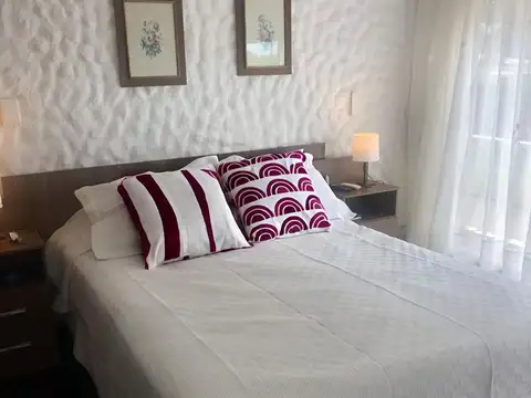 Rambla Claudio Williman esquina Peru 100