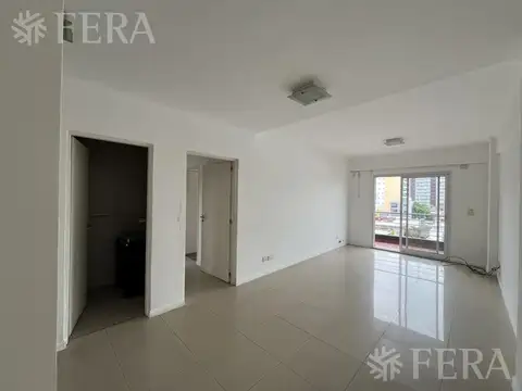 Venta departamento 3 ambientes con balcón en Wilde