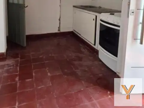 Casa en venta - 3 Dormitorios 1 Baño - Los Hornos