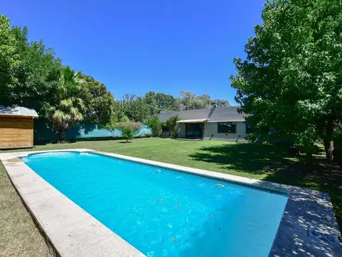 CASA QUINTA EN VENTA 2 DORMITORIOS  - VILLA ELISA