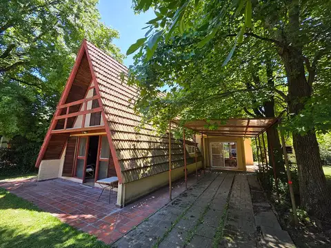 Casa 5 ambientes con 2 baños