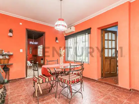 Venta de Casa 5 Ambientes en Lomas de Zamora!