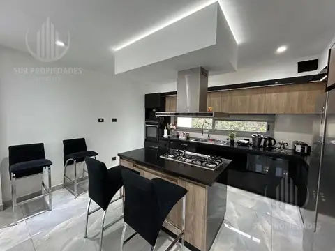 Casa en Alquiler en Countries y Barrios Cerrados en Ezeiza, USD 4.500