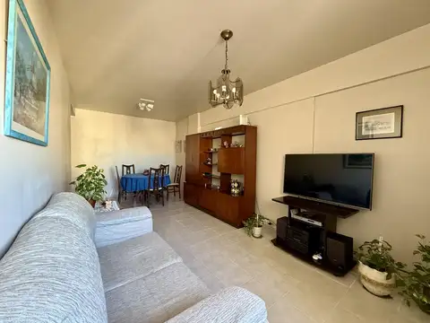 Departamento impecable al frente 4 Ambientes - Piso Alto - Boedo