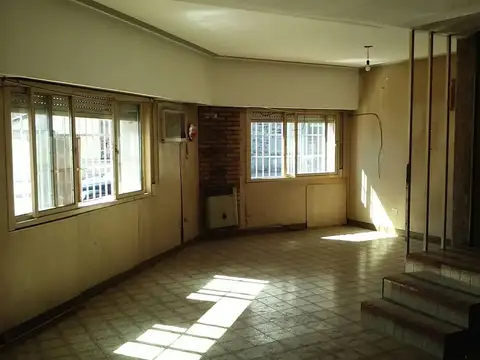 Casa en Venta en Mataderos, USD 65.000