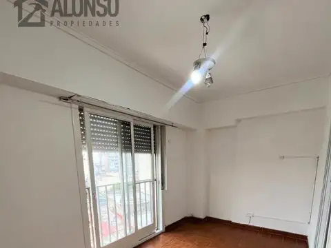 ALQUILER - DEPARTAMENTO DE 2 AMBIENTES - LANÚS ESTE