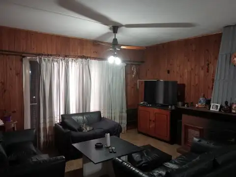 Casa 6 ambientes con 5 baños