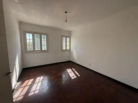 Oficina en Alquiler en Pilar Centro, $ 1.800.000