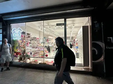 Avenida Pueyrredón 800
