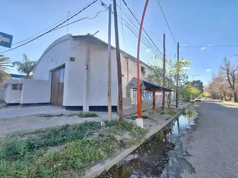 SE VENDE GALPÓN ESQUINA AGUIRRE Y MAGALLANES
