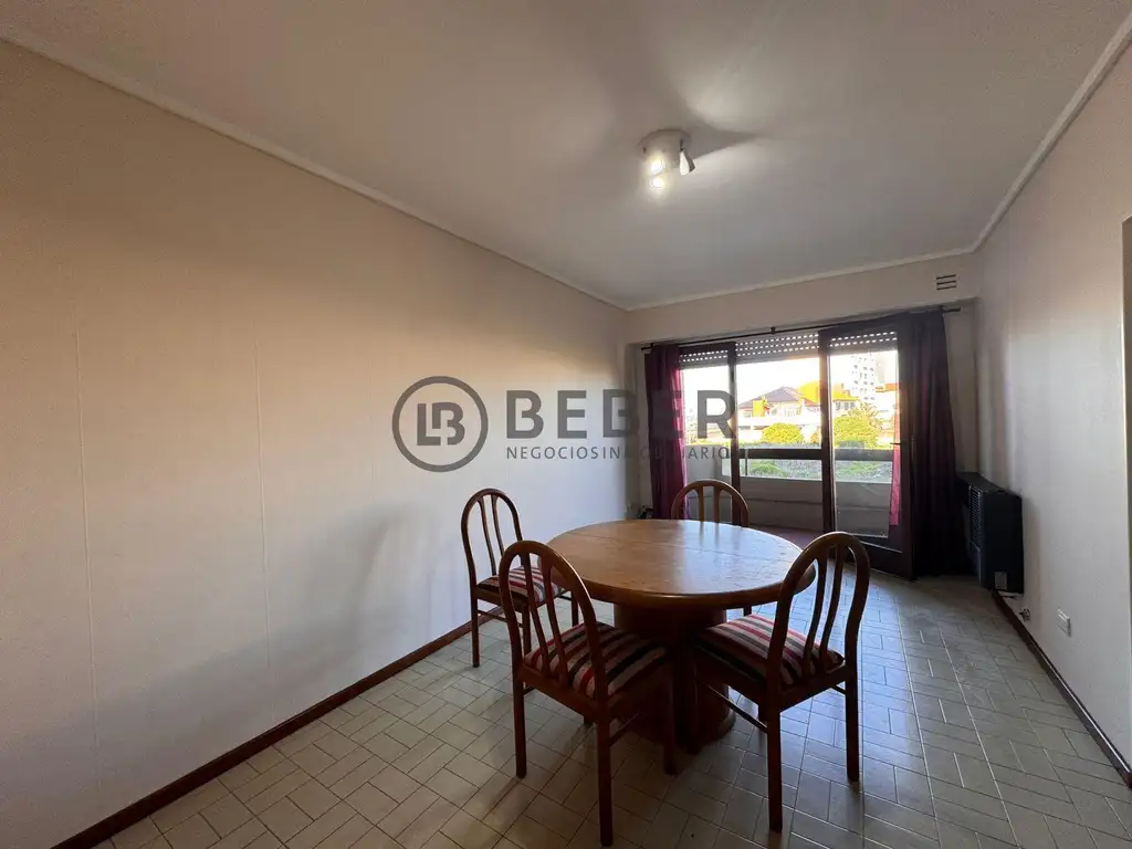Felix u camet al 1300