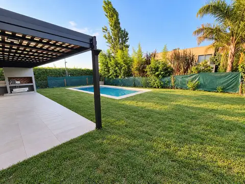 Casa en Alquiler de 3 dormitorios