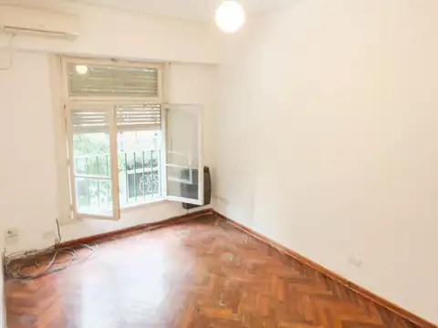 HIpolito Yrigoyen 3200