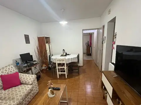 OPORTUNIDAD, EXCELENTE ZONA, VENTILACION CRUZADA, DE ESCALERA