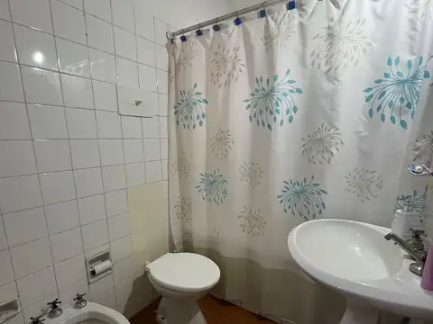 OPORTUNIDAD, EXCELENTE ZONA, VENTILACION CRUZADA, DE ESCALERA