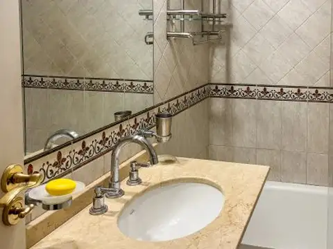 Colón 1215 – Semipiso externo en el corazón de Barrio Martín