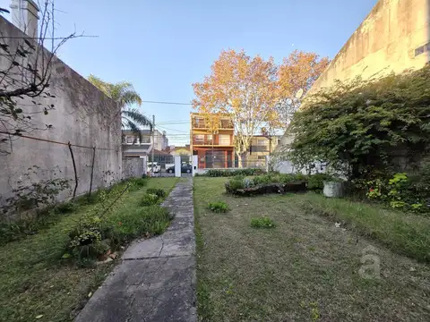 San Luis  al 4100 entre Paraná y Las Heras