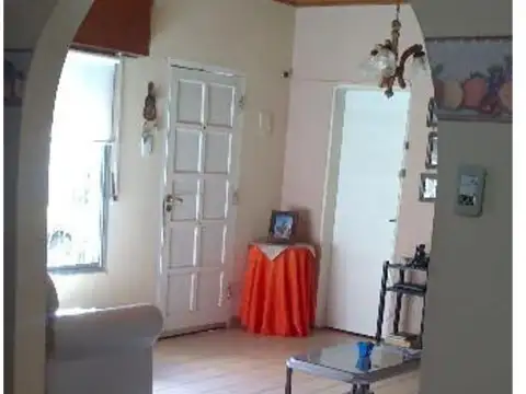 Casa 5 ambientes con 1 baño