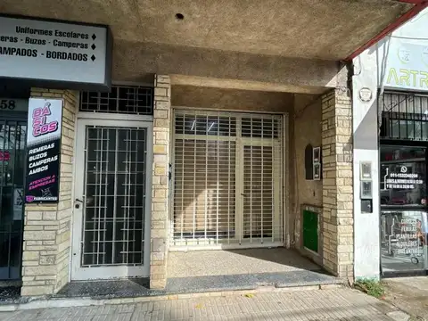 Local en Campana