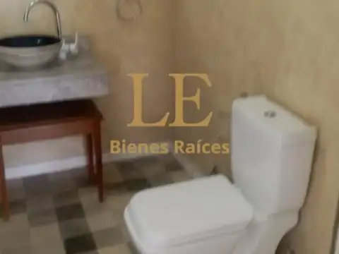 Casa en Alquiler en El Cantón - Barrio Golf, USD 1.600