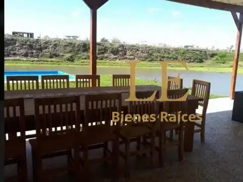 Casa 6 ambientes con 4 baños