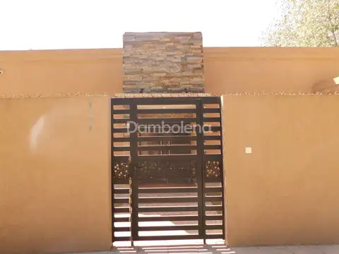 Local en Venta en Francisco Alvarez, USD 135.000