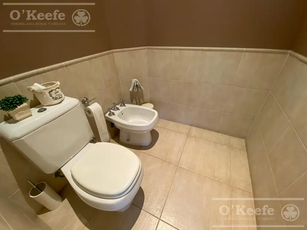 Casa en venta de cuatro ambientes con piscina y galería cerrada en Abril Country Club, Hudson. - Foto 23